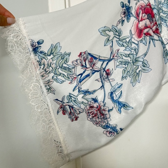 In Bloom Floral Robe - Picture 3 of 3